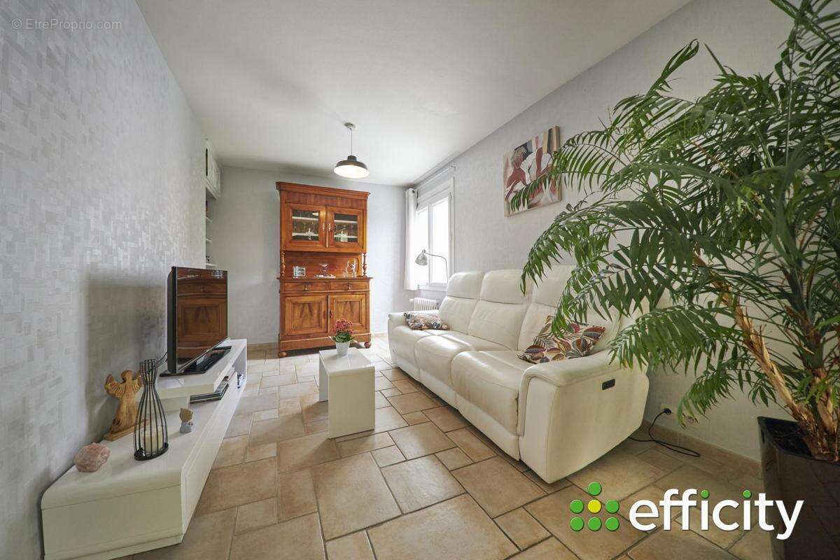 Maison à LES PONTS-DE-CE