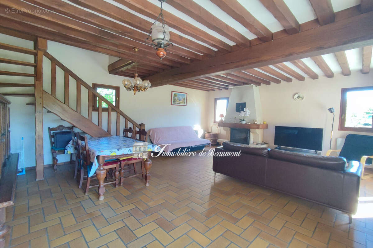 Maison 87 m² à Beaumont-Le-Roger  - photo 4