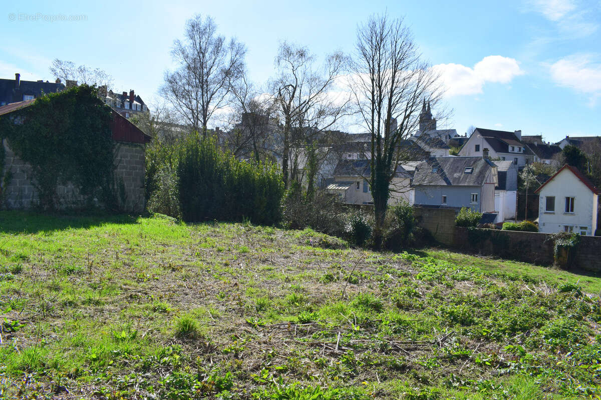 Terrain à COUTANCES