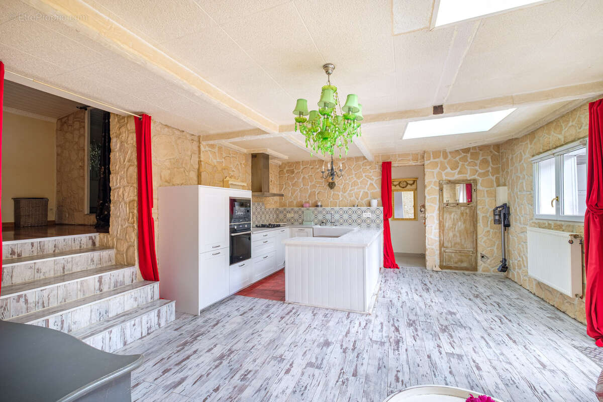 Maison à CHAMPAGNE-AU-MONT-D'OR