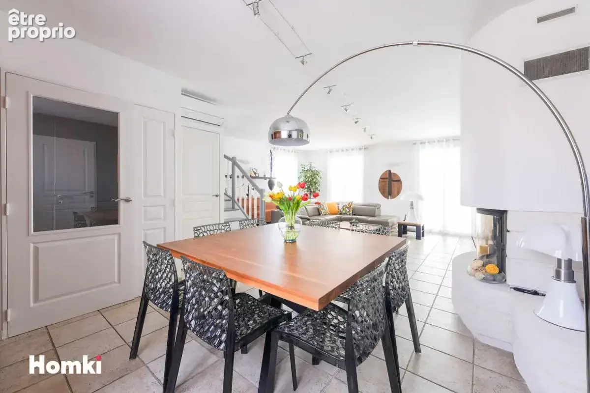 Maison/Villa T4 de 106 m² avec piscine à Marseille 13013 - photo 8