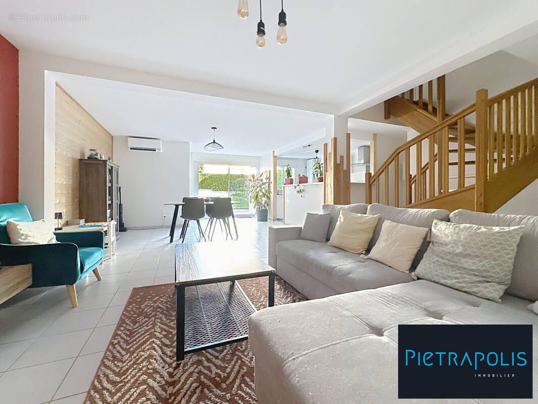 Appartement à SEMOUTIERS-MONTSAON