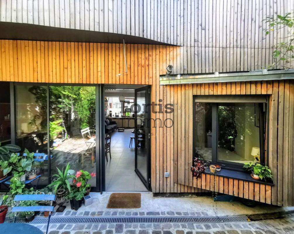 Maison à PARIS-20E