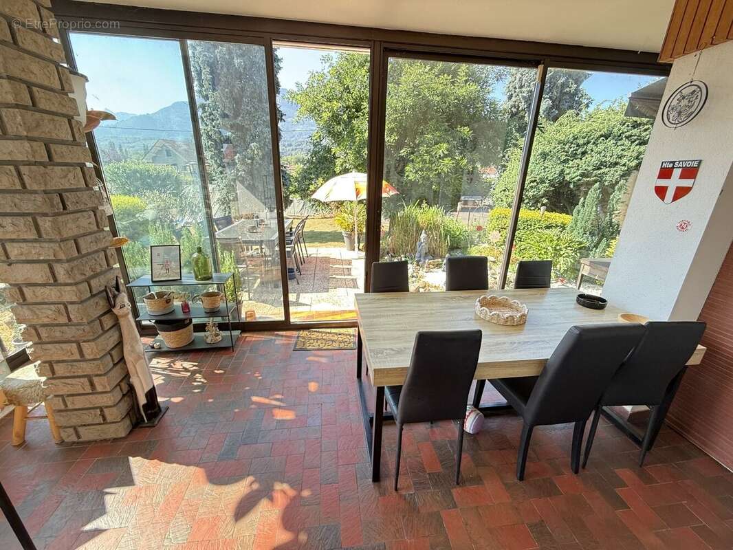 Maison à AMANCY