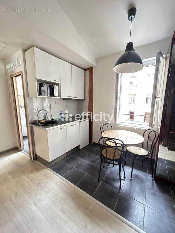 Appartement à PARIS-11E
