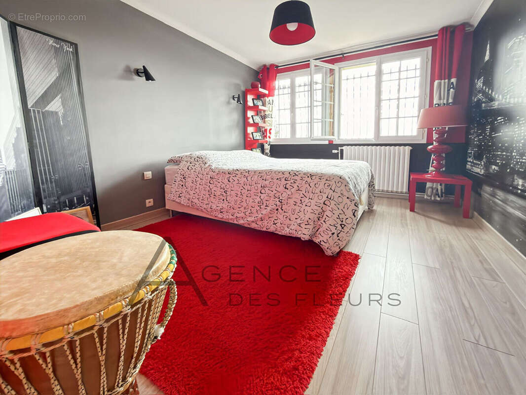 Maison à FRENEUSE