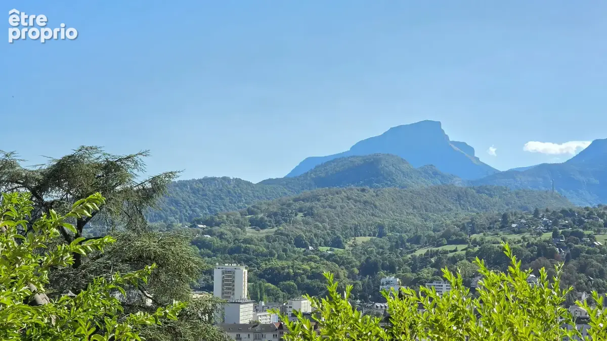 CHAMBERY - T4 avec terrasse, jardin et garage double - photo 15