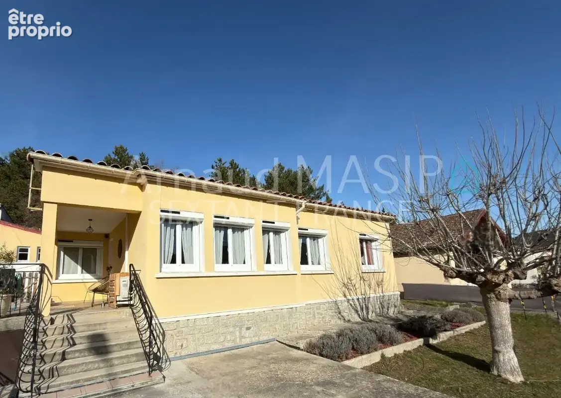 Pavillon de plain pied renove 95m² hab, jardin, terraces, garage, atelier, proche commodites - photo 12