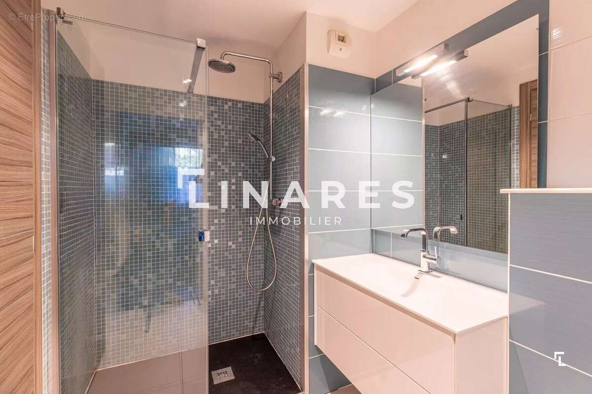 Appartement à MARSEILLE-7E