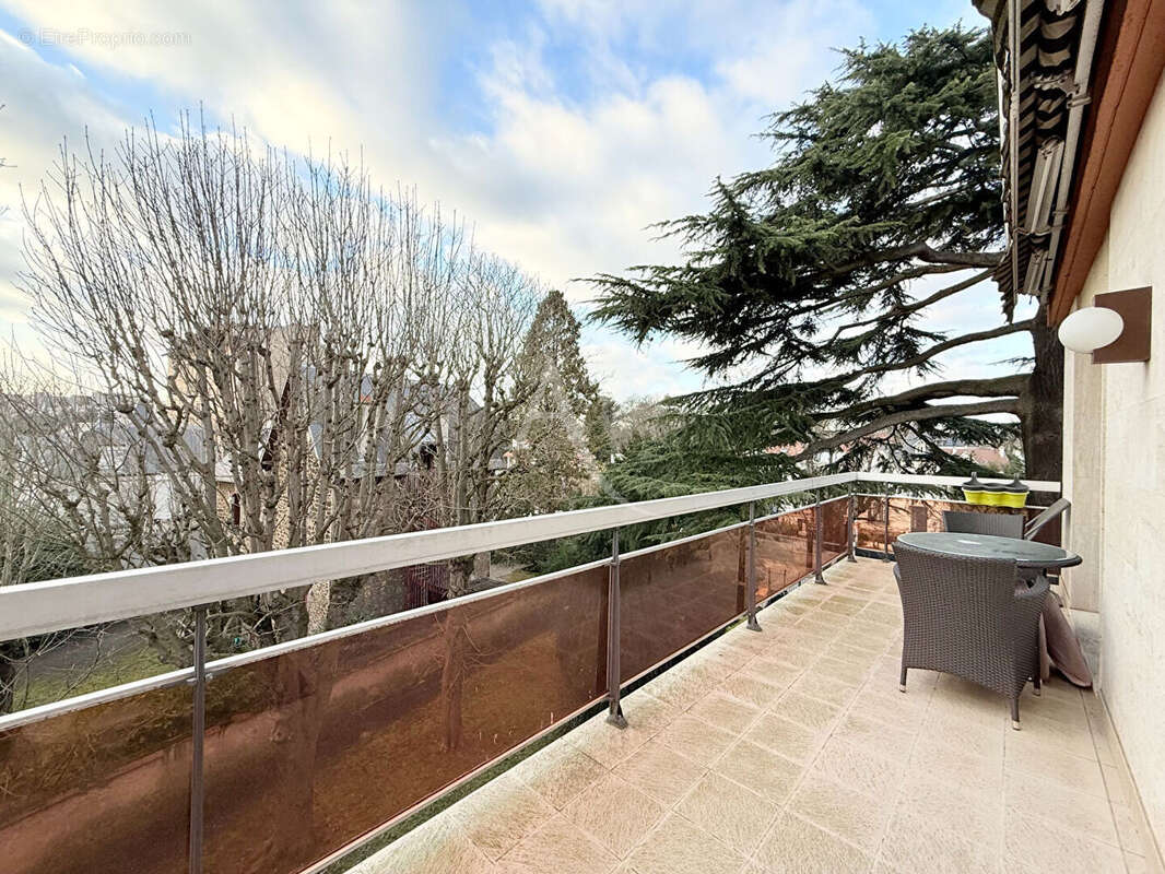 Appartement à LE PERREUX-SUR-MARNE