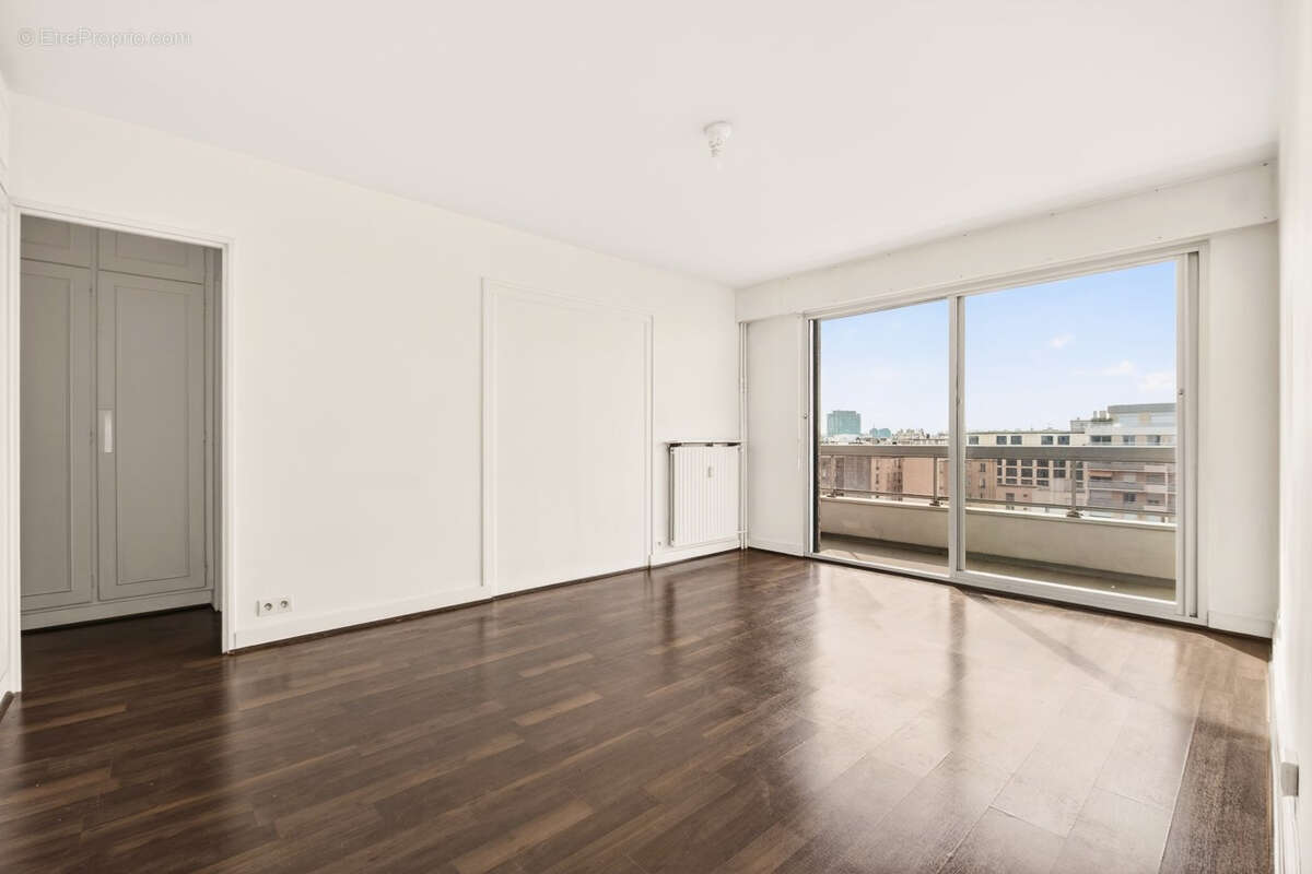Appartement à PARIS-15E