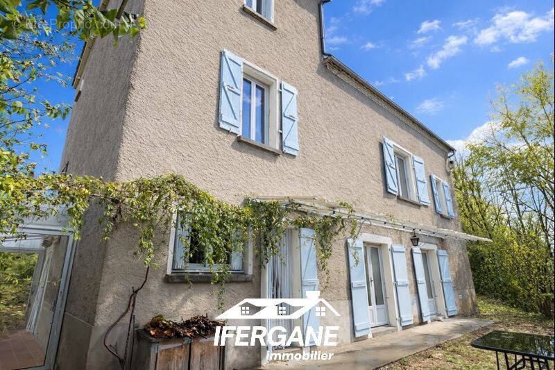 e647826e924e43a38a857551d23d909bmd - Maison à FIGEAC