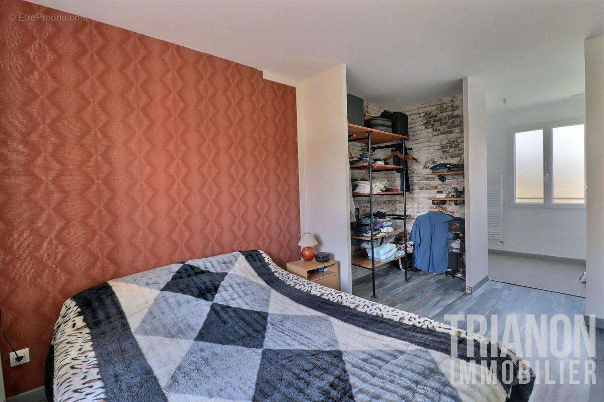 Maison à VAUX-SUR-SEINE