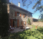 Maison à SAINT-SAUVEUR-LA-SAGNE