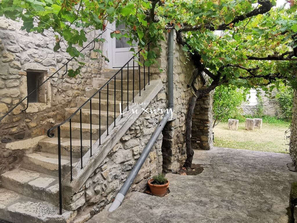 Maison à MOULEZAN