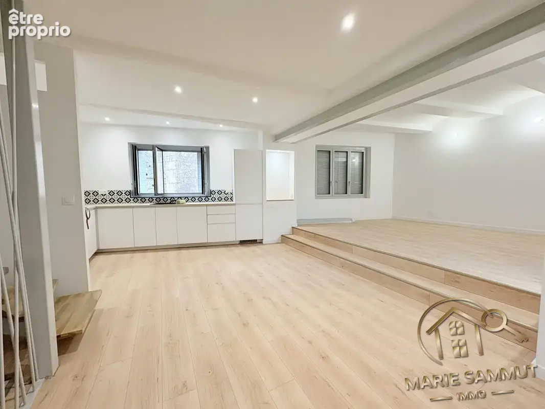 Maison 4 pièces 94 m² à vendre à Saint-Genies-Des-Mourgues (34160) - photo 2
