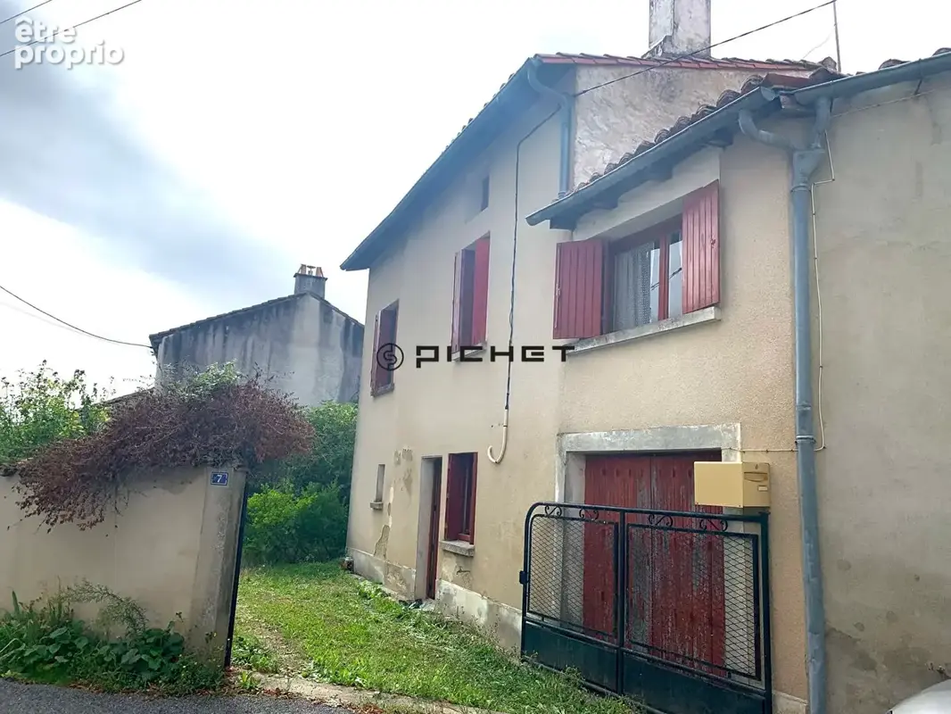Maison à SAINT-AMANT-DE-BOIXE