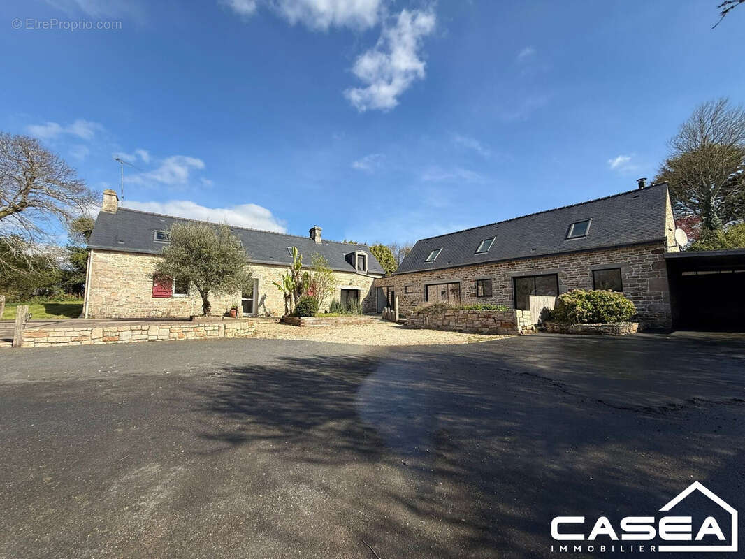 Maison à PLONEOUR-LANVERN