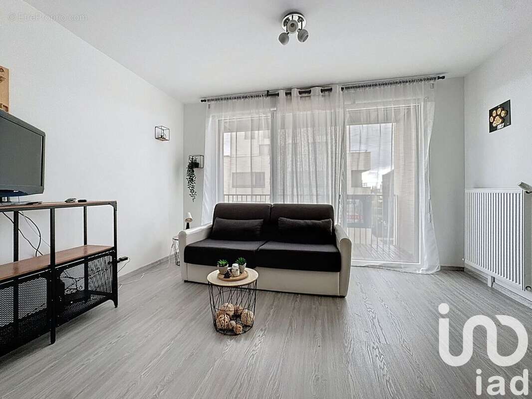 Photo 2 - Appartement à BUSSY-SAINT-GEORGES