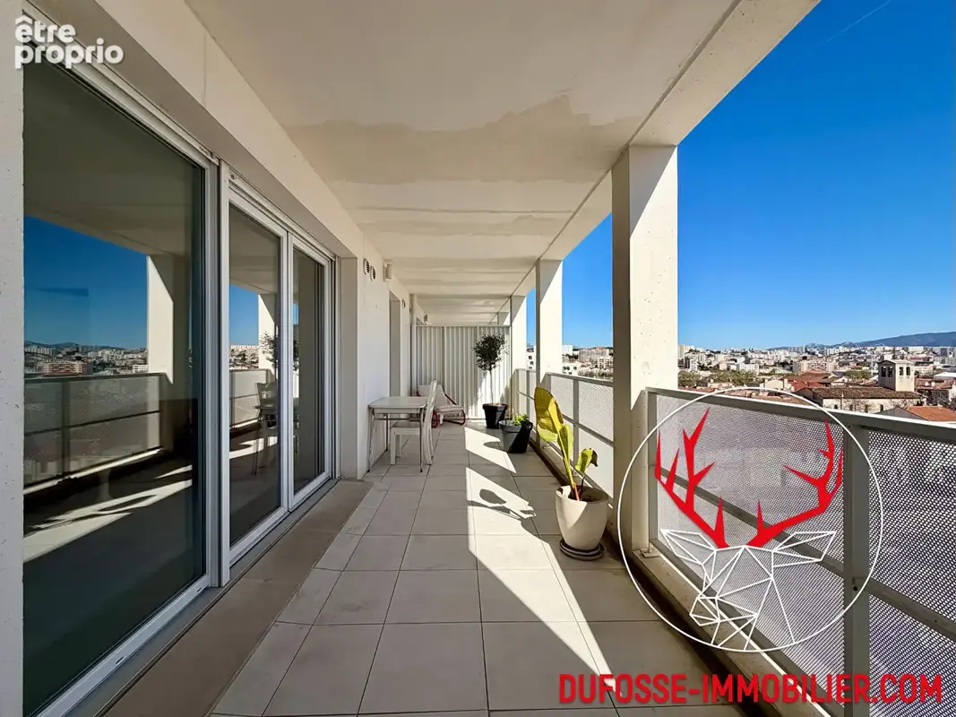 Appartement à MARSEILLE-2E