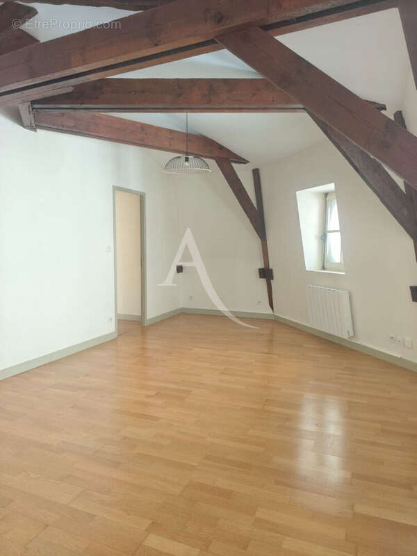 Appartement à SAINTES