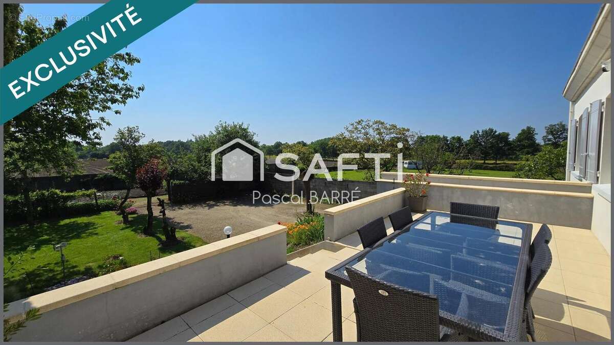 Photo 2 - Maison à LANDERONDE