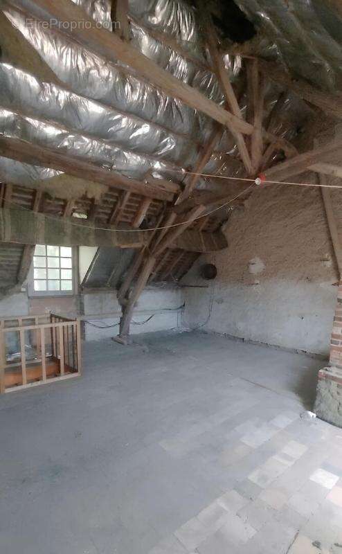 Charmante maison de 120m² avec 103 m² aménageables - Centre-ville Monnaie - photo 12