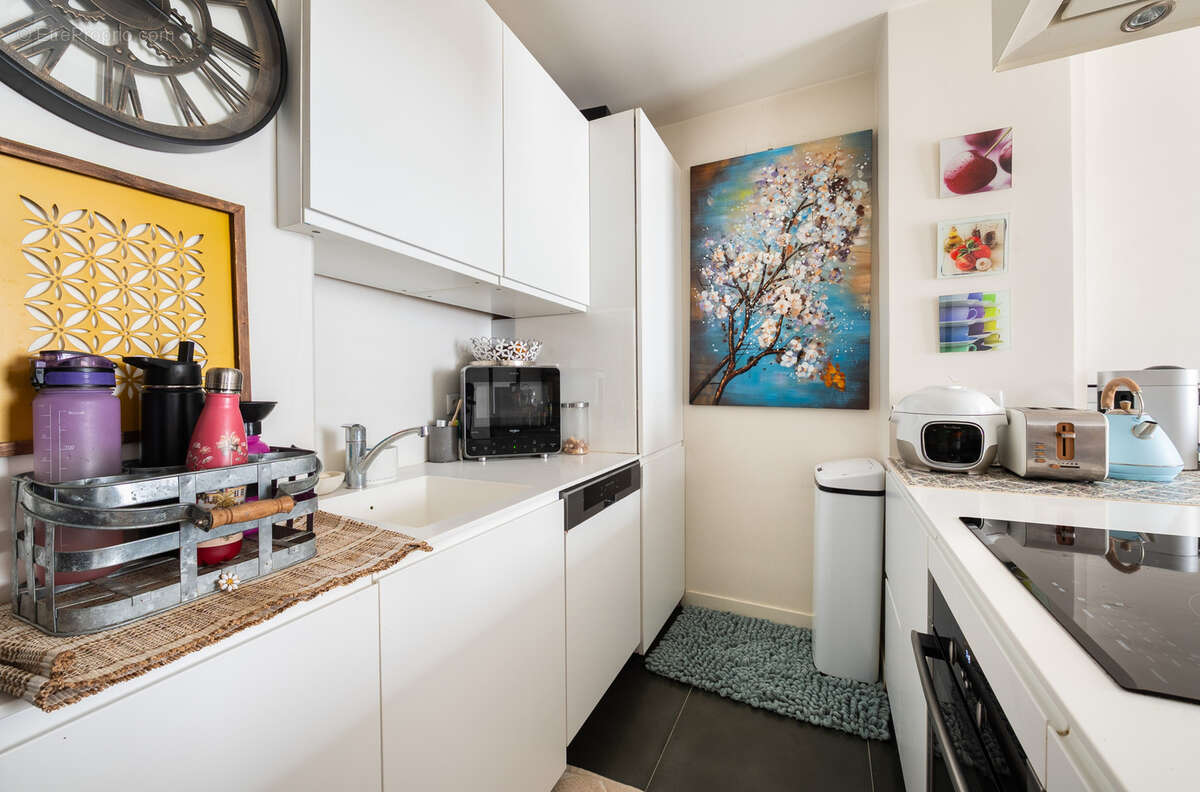 Appartement à NEUILLY-SUR-SEINE