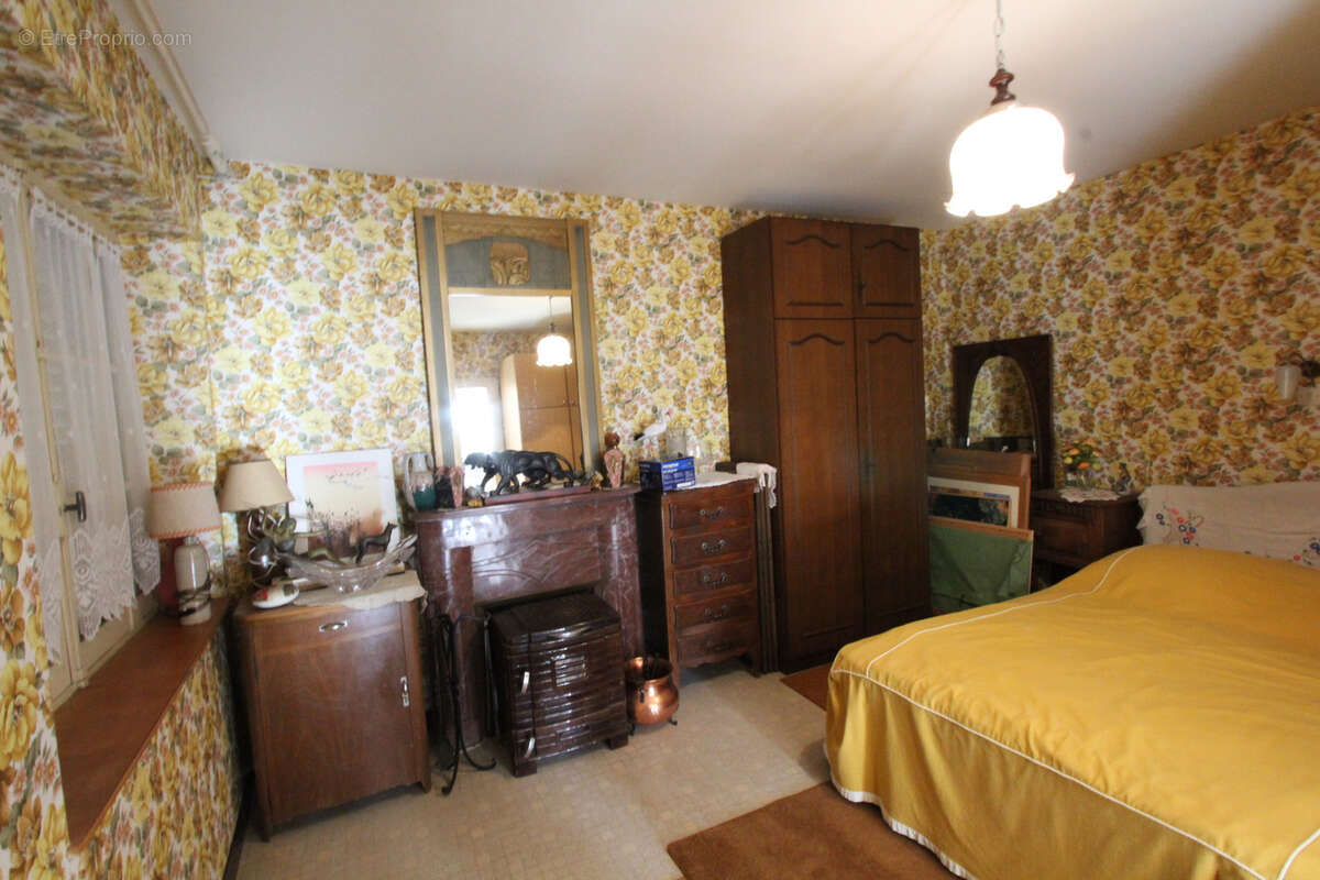 Maison ancienne à rénover proche la Charité - photo 3