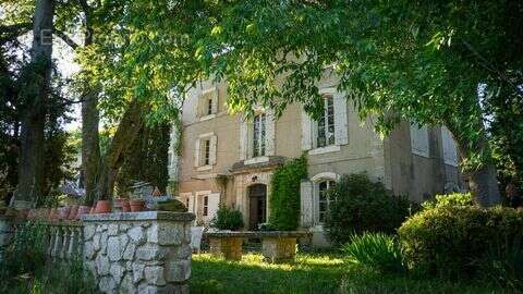 Maison à L'ISLE-SUR-LA-SORGUE