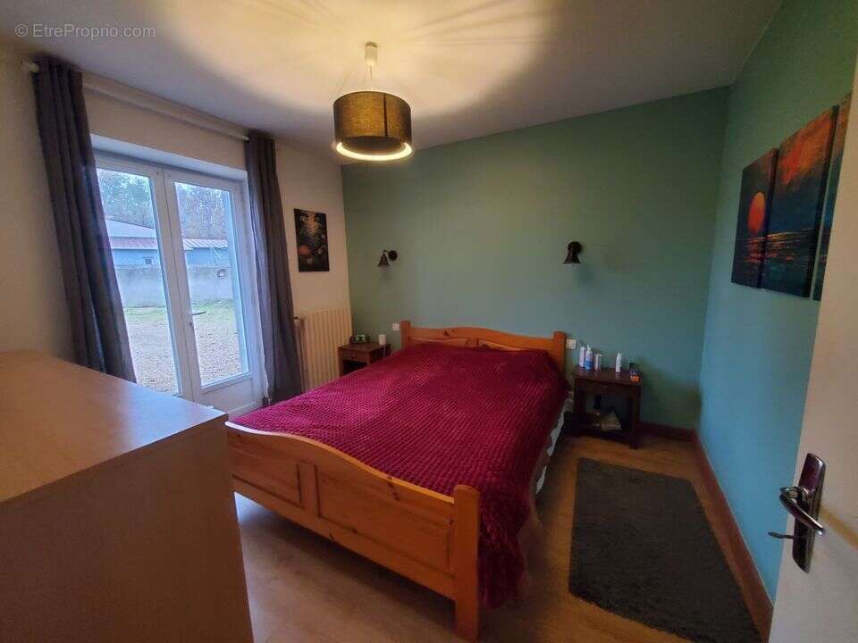 Maison à SAINT-GEORGES-SUR-LA-PREE