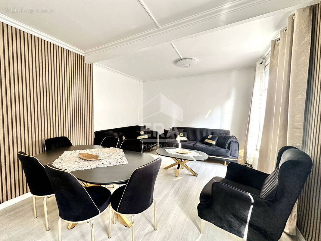 Appartement à SARTROUVILLE