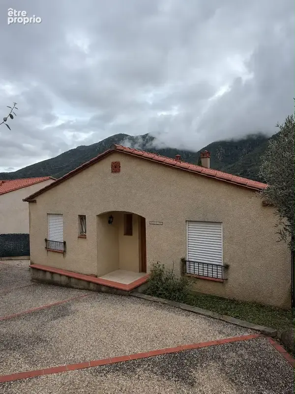 Maison à vendre à Arles-sur-Tech, proche du collège. - photo 4