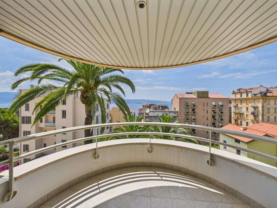 A vendre f4 de standing- res l'araucaria - ajaccio - photo 11