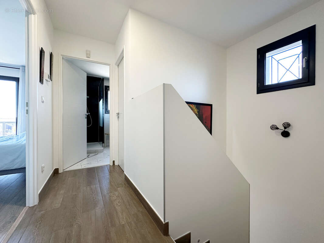 Maison à L'ISLE-D'ABEAU