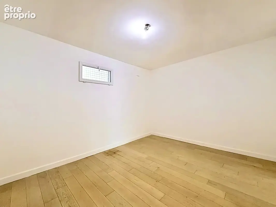 2 pièces rénové en dernier étage - photo 9