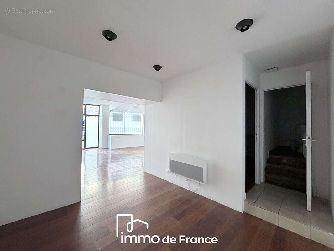 Local commercial Rodez 55 m2 - photo 5