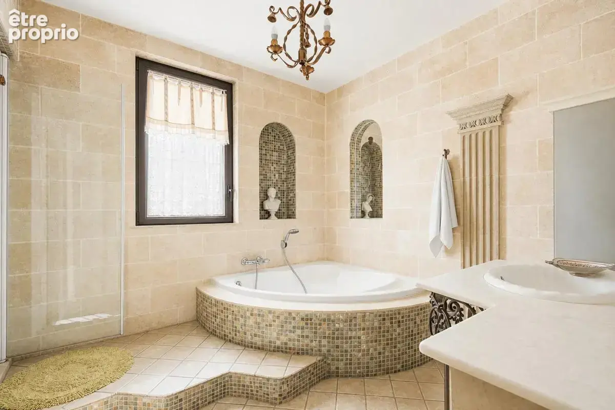 Maison 7 pièces de 238 m² à Gignac-la-Nerthe - photo 14