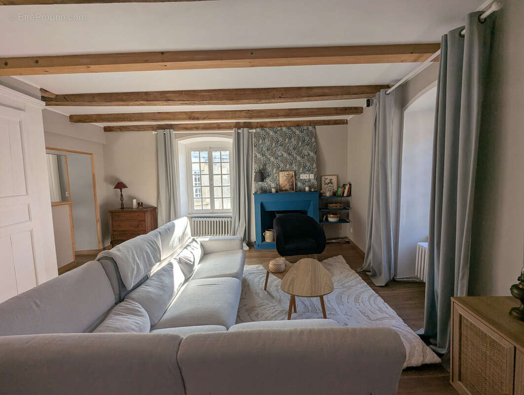 Maison à OLLIERGUES