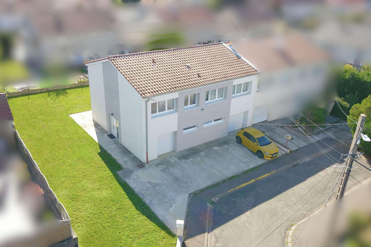 Maison à SAINTE-MARIE-AUX-CHENES