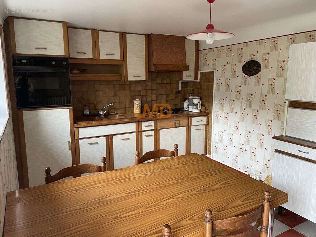 Maison à DECAZEVILLE