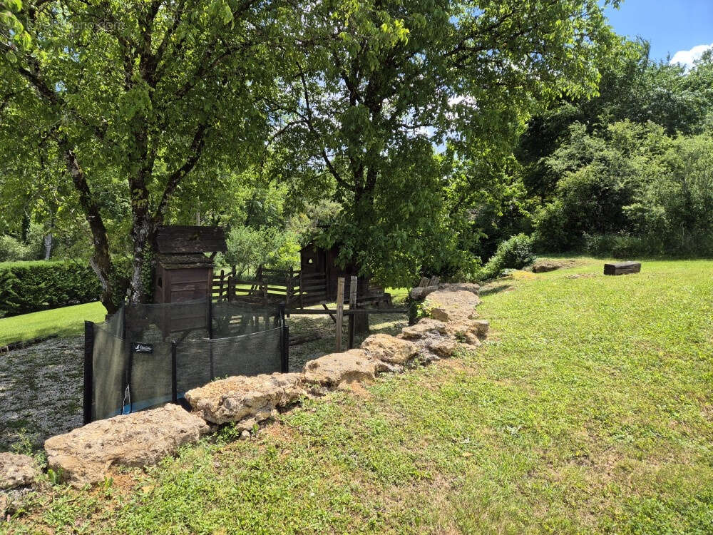 Maison à SAINT-JEAN-D'EYRAUD