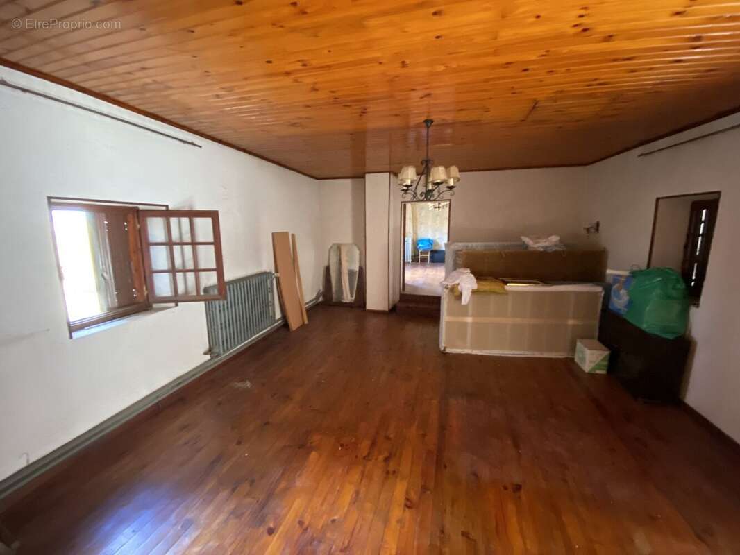 Maison à ALLEGRE-LES-FUMADES