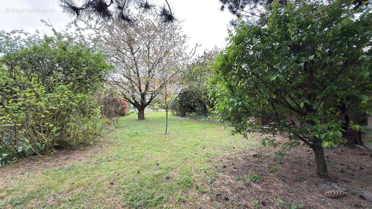 Maison à NEUILLY-SUR-MARNE