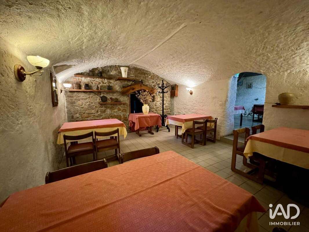 Photo 7 - Commerce à SERRIERES-EN-CHAUTAGNE