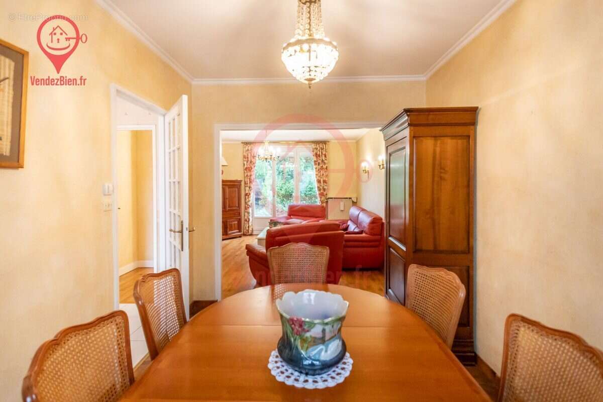 Maison à SAINT-DOULCHARD