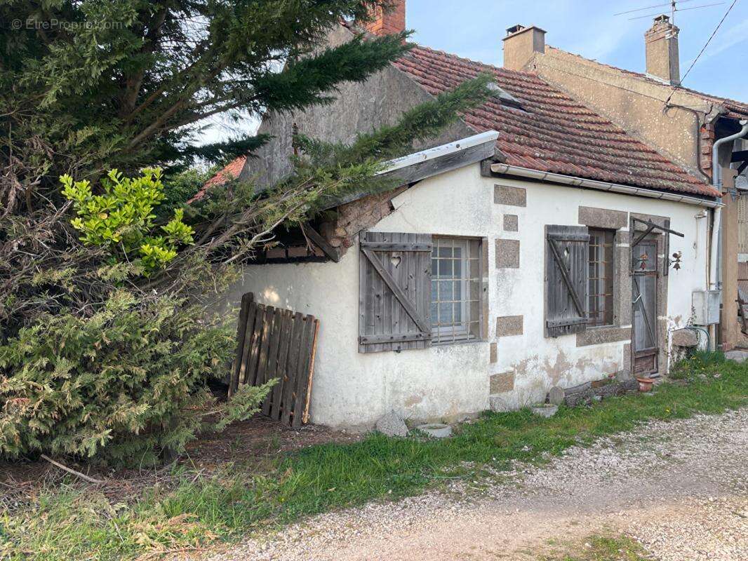 Maison La Roche En Brenil 2 pièce(s) 57 m2 - photo 3