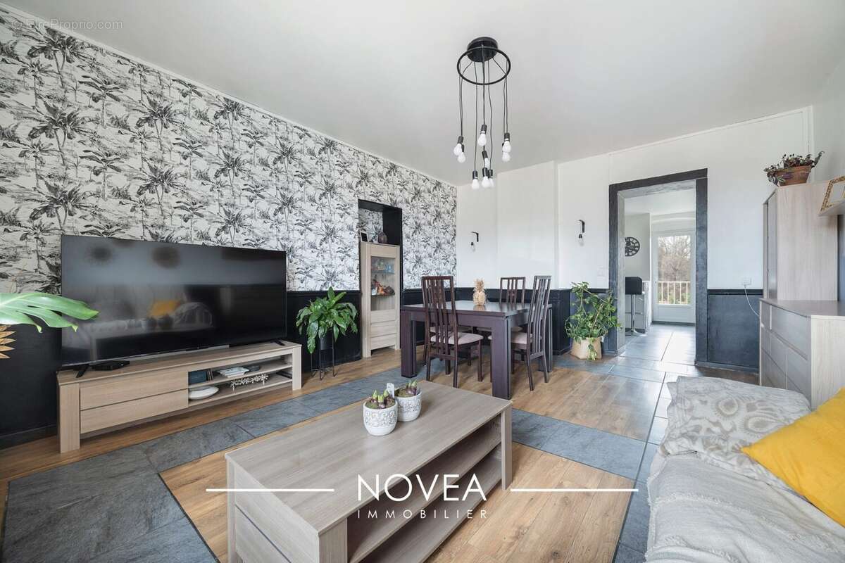 Appartement à GRIGNY