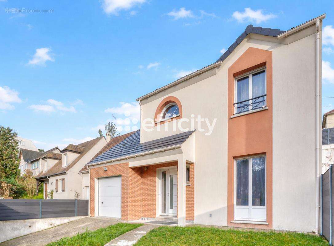 Maison à EPINAY-SUR-ORGE