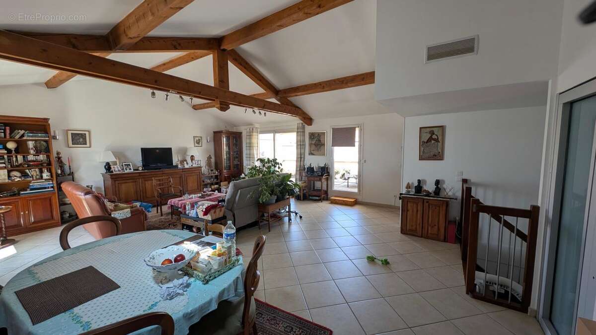 Appartement à SIX-FOURS-LES-PLAGES
